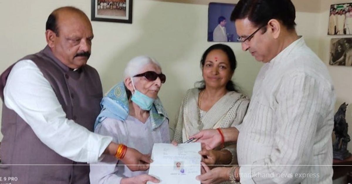 78 वर्षीय बुजुर्ग महिला ने की राहुल गाँधी के नाम अपनी सारी संपत्ति