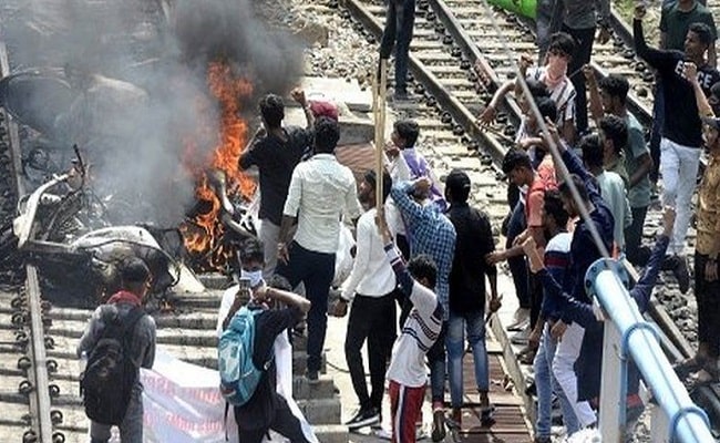 Uttarakhand: उत्तराखंड में भारत बंद के बीच जारी हुआ अलर्ट, रेलवे स्टेशन पर आरपीएफ और जीआरपी के जवानों को किया तैनात